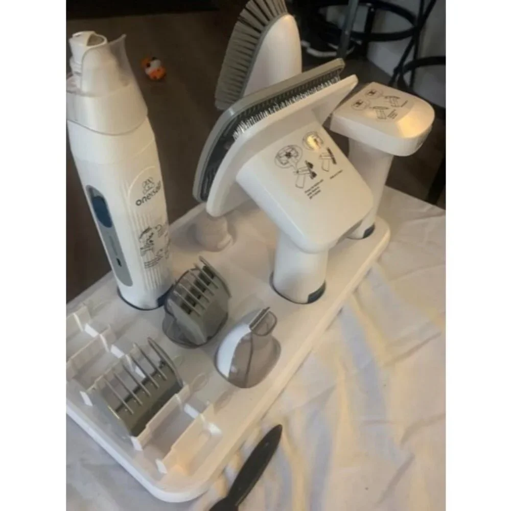 Dog Hair Vacuum & Dog Grooming Kit Pet Grooming Vacuum with Pet Clipper